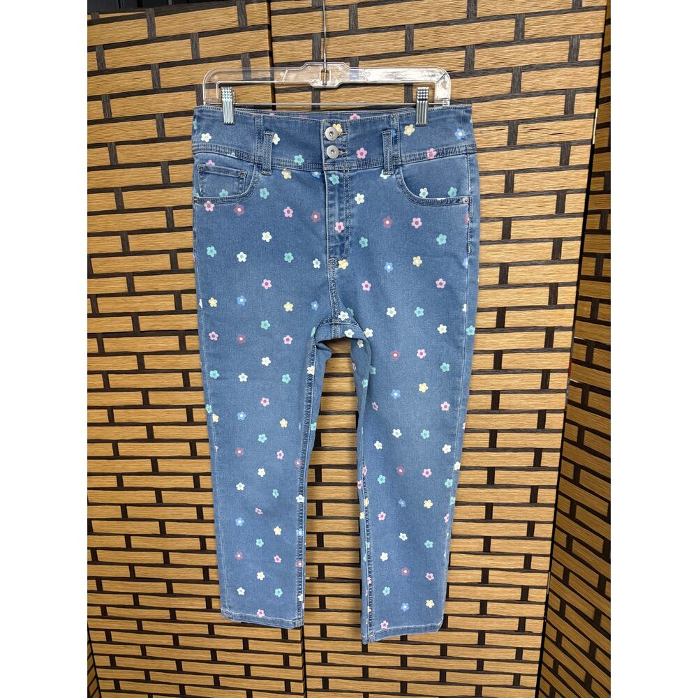 No Boundaries Floral Crop Jeans‎ Size 13